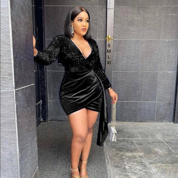 Cross mini dress - Picture 2 of 3